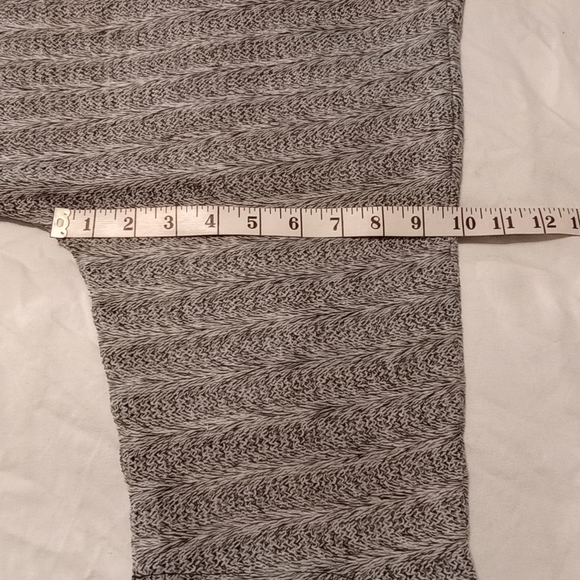 LuLaRoe Lindsay Women's Cardigan Kimono Open Front B/W Size Small - Picture 12 of 13